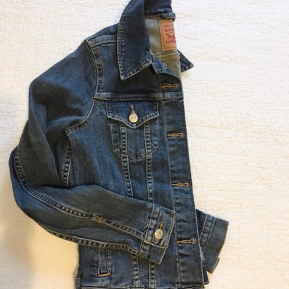 Levi's Jean Jacket - Picture 5 of 5